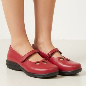 WOW! PRETTY RED MARY JANE WEDGES MULES SZ 6.5